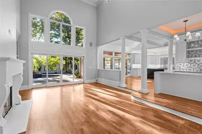 520 Chestnut Rose Lane, Sandy Springs, GA 30327 - Photo 9