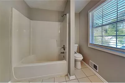 2020 Hunters Trail Drive, Lawrenceville, GA 30043 - Photo 17