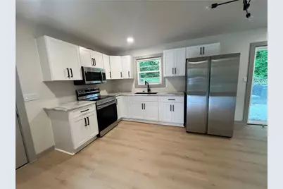 4396 Greenleaf Circle, Atlanta, GA 30331 - Photo 5