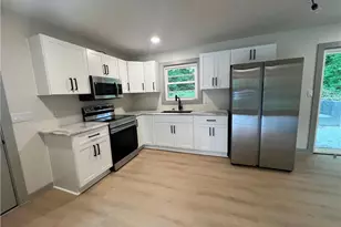 4396 Greenleaf Circle, Atlanta, GA 30331 - Photo 5