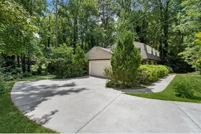 3675 Toxaway Court, Chamblee, GA 30341 - Photo 5