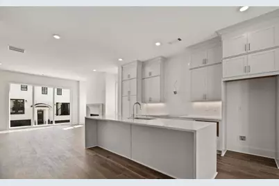 3667 Peachtree Road NE #19, Atlanta, GA 30319 - Photo 9