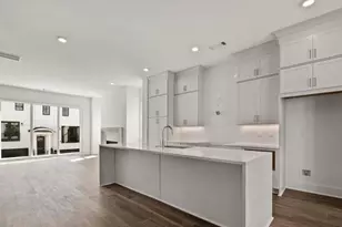 3667 Peachtree Rd NE, Atlanta, GA 30319 - Photo 9