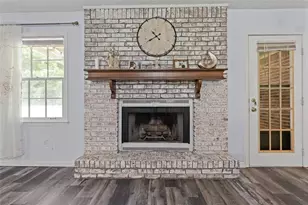 1738 Sherry Ln, Jonesboro, GA 30236 - Photo 3