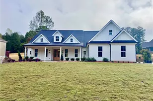 105 W Lake Blvd, Carrollton, GA 30116 - Photo 1