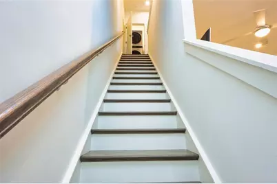 305 Dilbeck Circle NE, Atlanta, GA 30342 - Photo 13