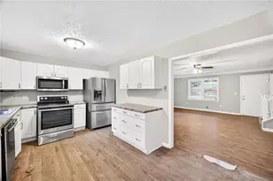 1978 Winding Creek Ln SW, Marietta, GA 30064 - Photo 9