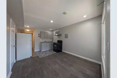 1672 Thornton Place SW, Atlanta, GA 30315 - Photo 5