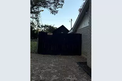 657 Utoy Court, Jonesboro, GA 30238 - Photo 3