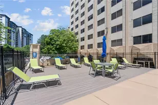 2479 Peachtree Rd NE, Atlanta, GA 30305 - Photo 31