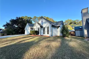 1255 Avalon Dr, Lawrenceville, GA 30044 - Photo 3