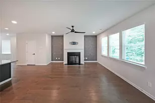 4450 Richmond Ct, Stone Mountain, GA 30083 - Photo 7