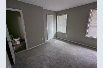 905 S Indian Creek Drive, Stone Mountain, GA 30083 - Photo 9