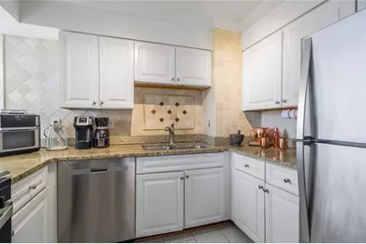 2479 Peachtree Street NE #1414, Atlanta, GA 30305 - Photo 9