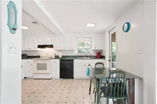 6381 Lakeview Dr, Buford, GA 30518 - Photo 25