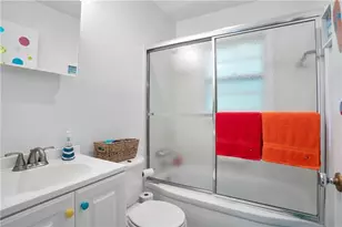 6381 Lakeview Dr, Buford, GA 30518 - Photo 15