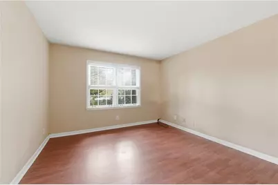 73 Montre Square, Atlanta, GA 30327 - Photo 15