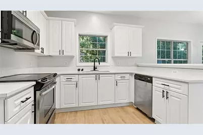 1021 Slash Pine Court, Lawrenceville, GA 30043 - Photo 5