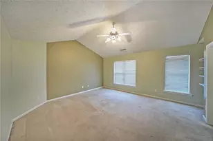 9886 Vista Cir, Union City, GA 30291 - Photo 19