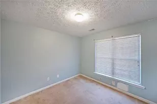 9886 Vista Cir, Union City, GA 30291 - Photo 13