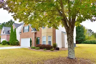 2015 Lisa Springs Dr SW, Snellville, GA 30078 - Photo 3