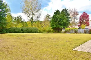 2015 Lisa Springs Dr SW, Snellville, GA 30078 - Photo 33