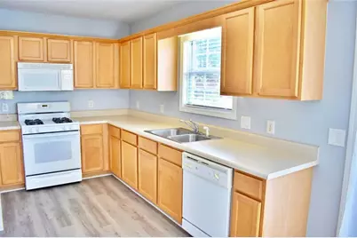 2015 Lisa Springs Drive SW, Snellville, GA 30078 - Photo 11