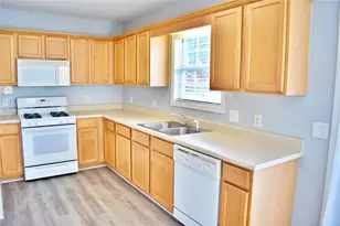 2015 Lisa Springs Dr SW, Snellville, GA 30078 - Photo 11