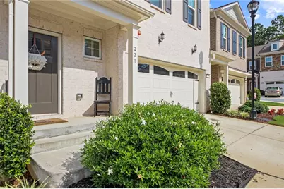 221 Ellis Lane, Woodstock, GA 30189 - Photo 3