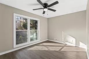 658 Hunt Station Dr, Lawrenceville, GA 30044 - Photo 15