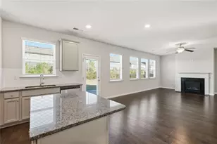 7230 Gladstone Cir, Lithonia, GA 30038 - Photo 5