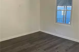 541 W W Lake Ave W, Atlanta, GA 30318 - Photo 3