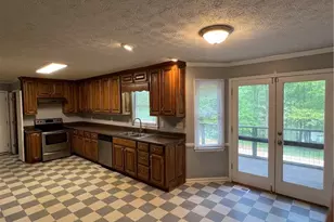 4811 W Lake Dr SE, Conyers, GA 30094 - Photo 13