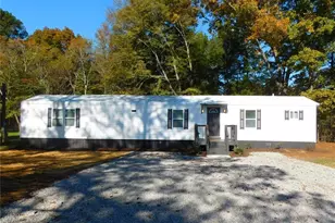 1101 Boswell Rd, Union Point, GA 30669 - Photo 1