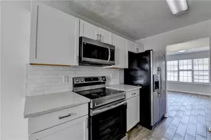 510 Saint James Ct, Lawrenceville, GA 30044 - Photo 15