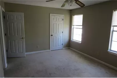 1090 Huntington Trace SE, Smyrna, GA 30082 - Photo 9