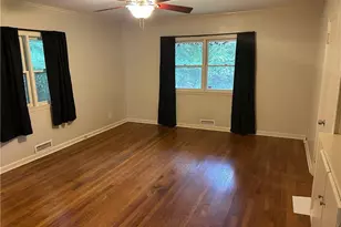 438 Carriage Dr, Atlanta, GA 30328 - Photo 9