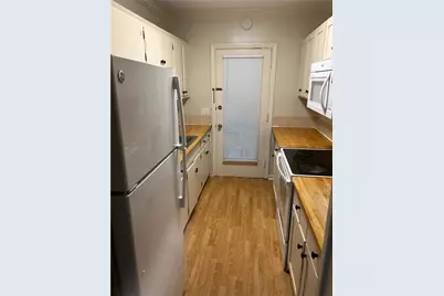 438 Carriage Drive #B, Atlanta, GA 30328 - Photo 5