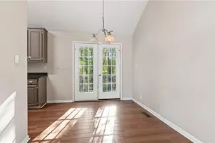 4602 Shay Terrace, Buford, GA 30519 - Photo 13