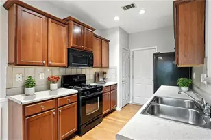 2263 Leicester Way SE, Atlanta, GA 30316 - Photo 3