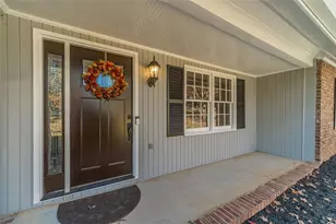 565 James St SW, Lilburn, GA 30047 - Photo 7
