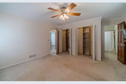 565 James Street SW, Lilburn, GA 30047 - Photo 37