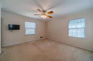 565 James St SW, Lilburn, GA 30047 - Photo 35