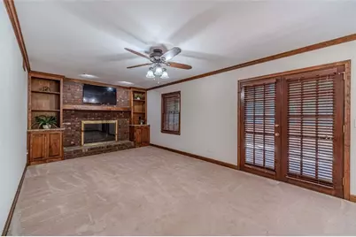 565 James Street SW, Lilburn, GA 30047 - Photo 19