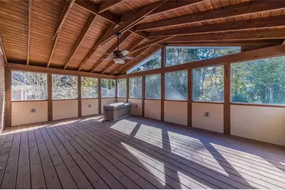 565 James Street SW, Lilburn, GA 30047 - Photo 45