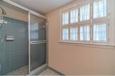 565 James Street SW, Lilburn, GA 30047 - Photo 39