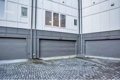 2150 Bristol Cove, Atlanta, GA 30341 - Photo 31