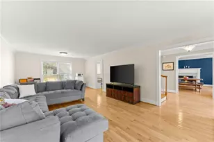 2831 Village Ct, Gainesville, GA 30506 - Photo 9