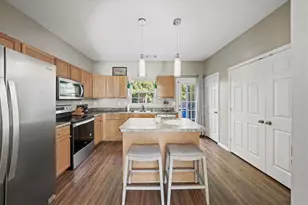 2064 Del Lago Circle NW, Kennesaw, GA 30152 - Photo 9