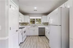 973 Ashwood Green Ct, Snellville, GA 30078 - Photo 9